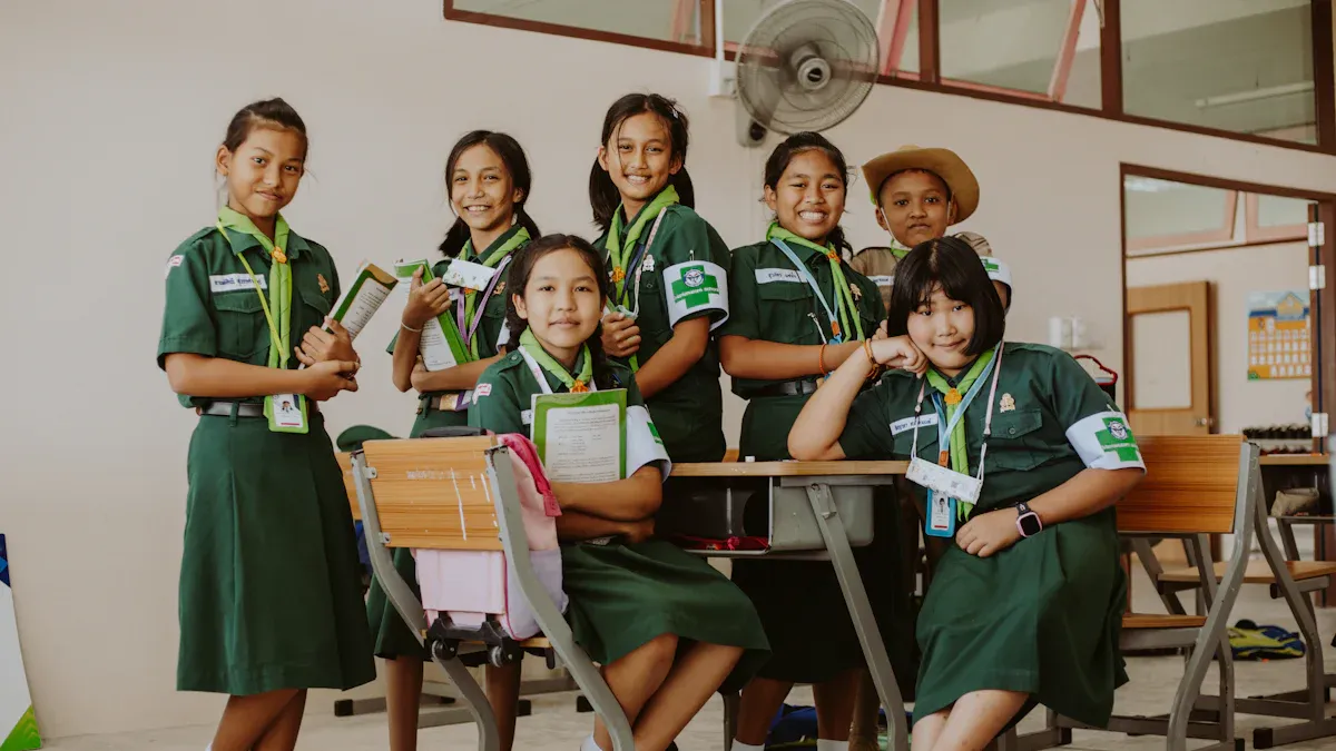 ផលប៉ះពាល់បរិស្ថាននៃក្រណាត់ឯកសណ្ឋានសាលាប្រពៃណី