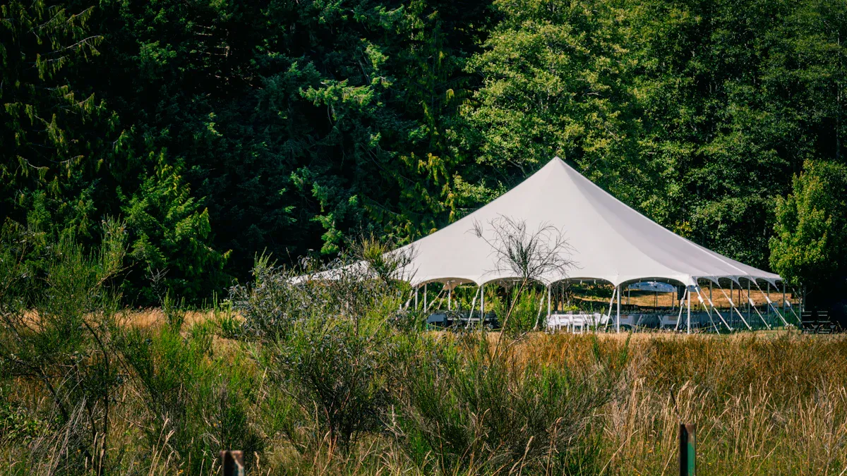 Design Ideas for Using Hexagonal Tents at Weddings and Banquets