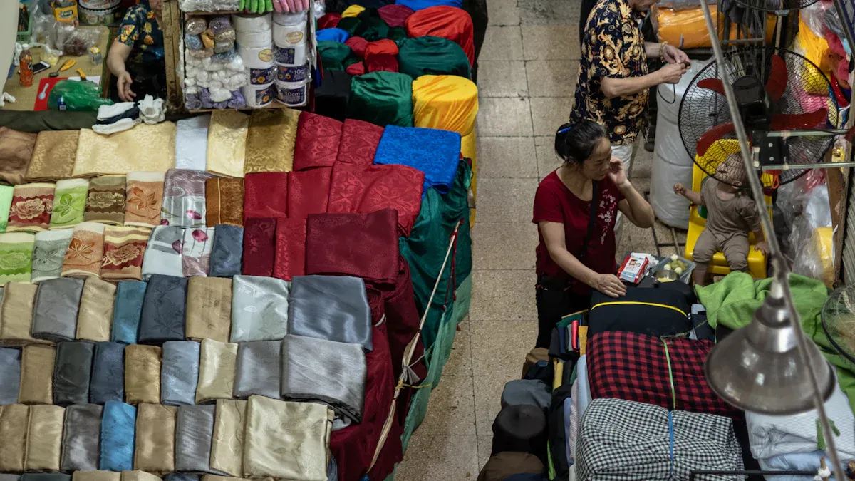 Hoe om materiale van hierdie markte te koop