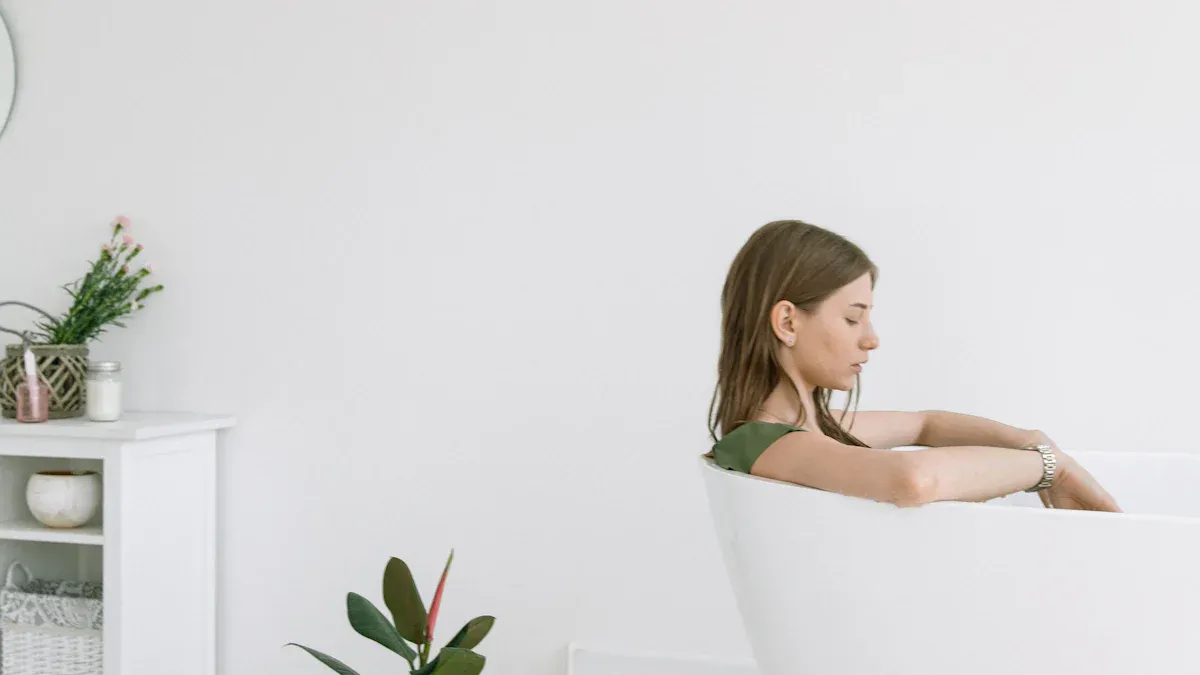 Všestrannosť pre každého používateľa: Objavte pohodlie s našou štvorcovou ručnou sprchou