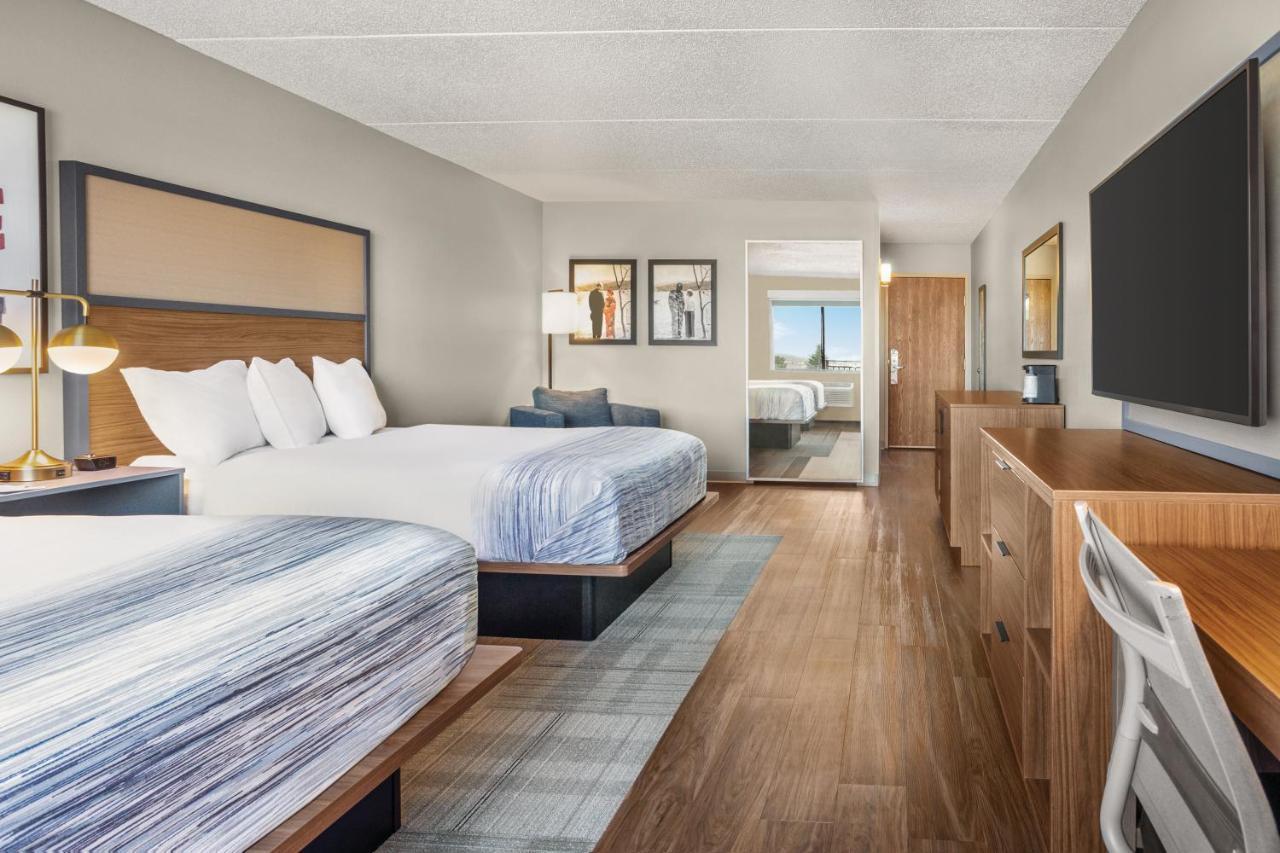 Elevate Your Hotel How AmericInn Furniture Tackles Common Guestroom Issues