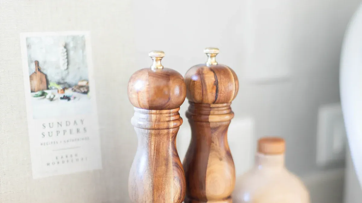 Why the Right Pepper and Salt Mill Elevates Meals?