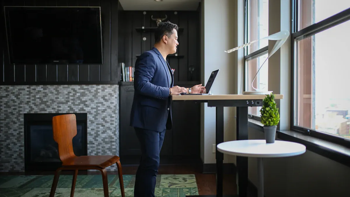 Why More People Are Choosing Height Adjustable Standing Desks