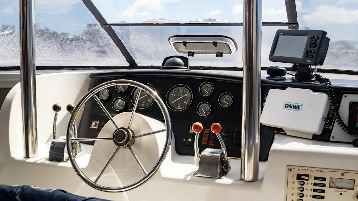 คู่มือสำคัญสำหรับระบบคอนโซลทางทะเล: โทรศัพท์มือถือกันน้ำระดับ IP67 สำหรับปี 2026