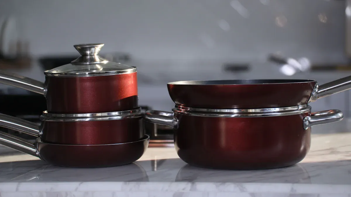 What Makes Red Silicone Glass Lids Perfect for Cooking