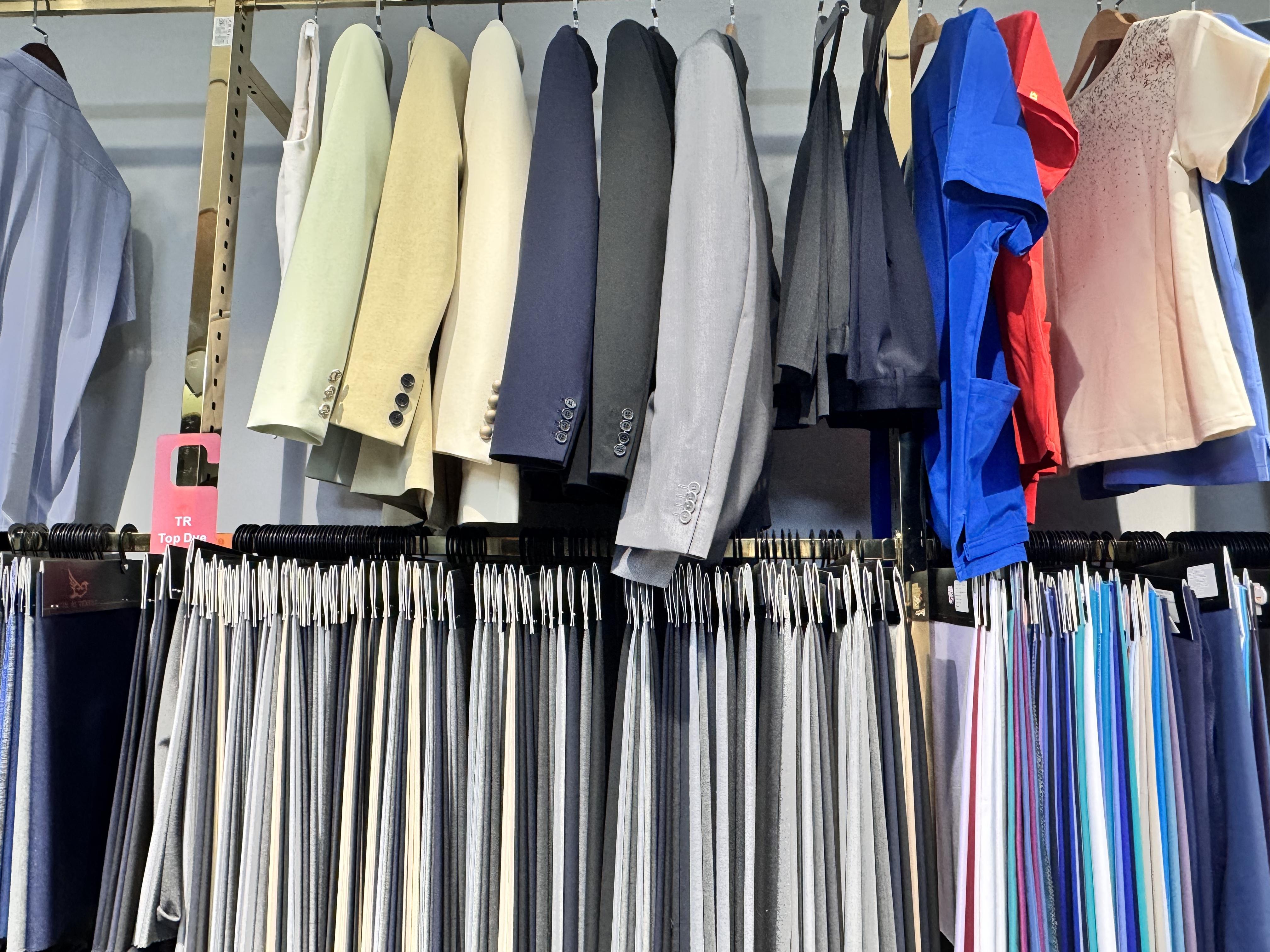 Comfort and Versatility: The Ideal Fabric for Women's Suit for Dynamic Lifestyles