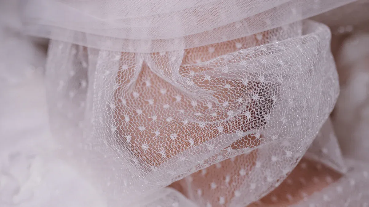 Gestruktureerde Stofoplossings: Innovasies in Chiffon Tegnologie