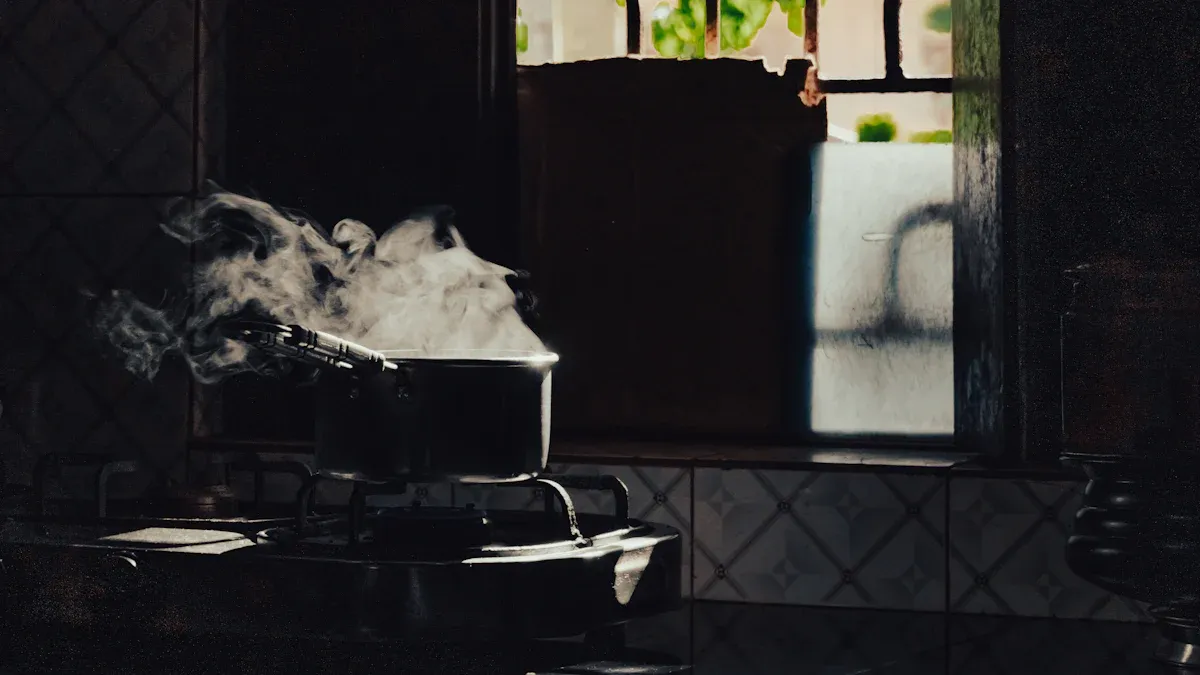 Why a Smoke-Removing Pot Lid is Essential for Your Kitchen