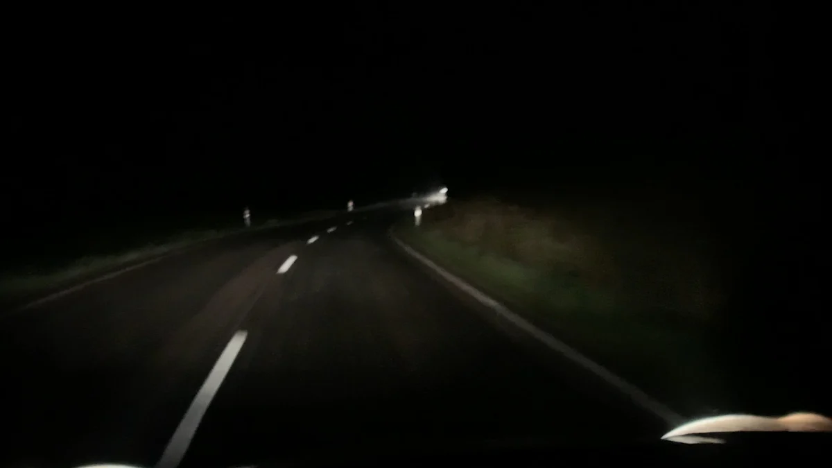 Pourquoi les rouleaux de ruban réfléchissant sont essentiels pour la sécurité nocturne