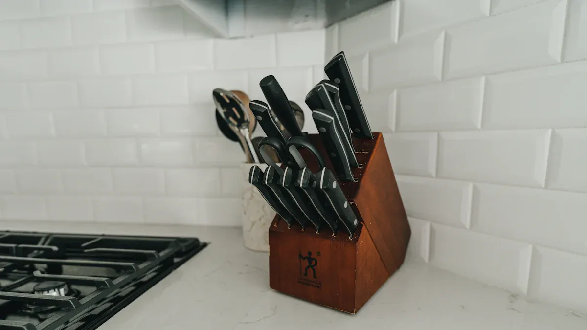 What Are the Top Features of Magnetic Knife Racks in 2025