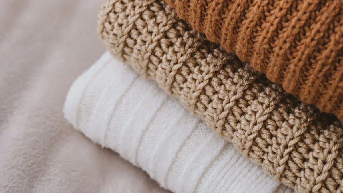 Pros and Cons of Knit Roma Fabric for Apparel