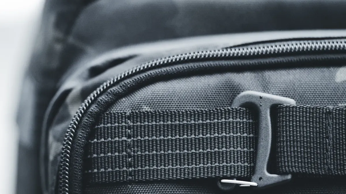 How to Select Eco-Friendly Nylon Zippers for Daily Home Textile Products?