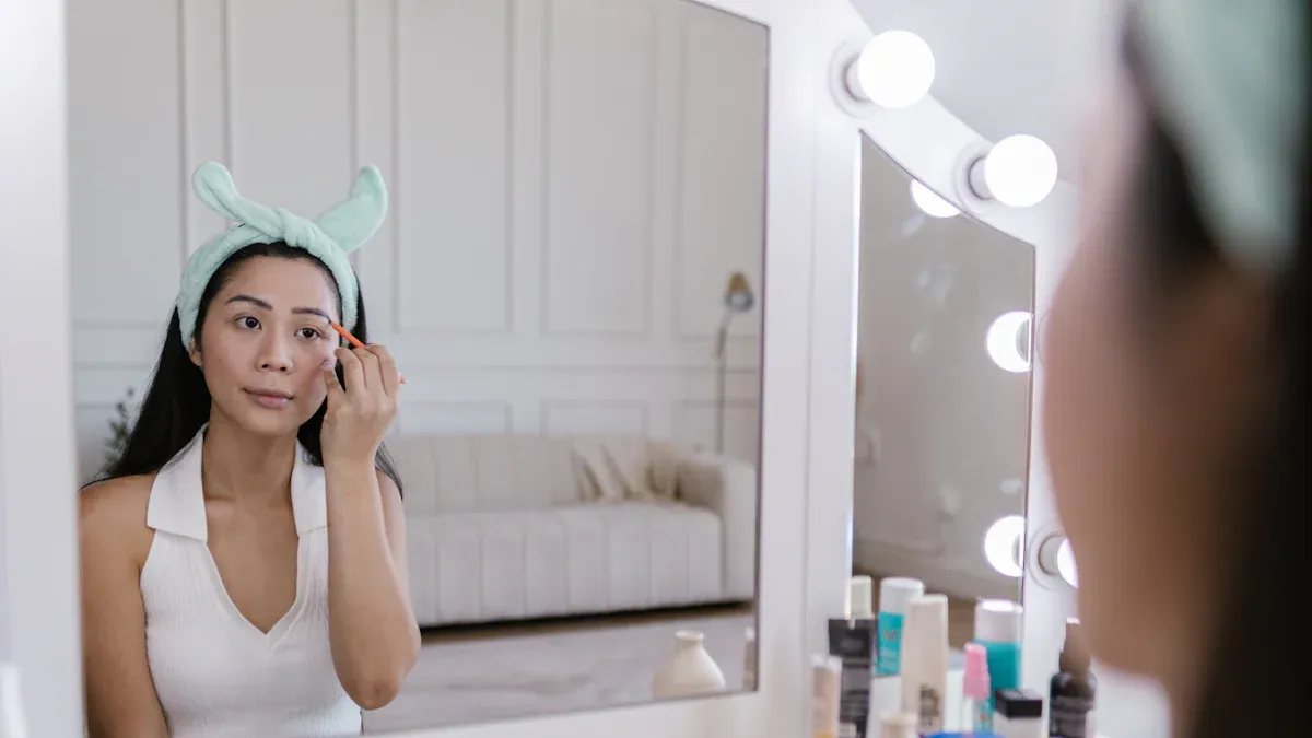 How Can You Avoid Common Mistakes When Choosing an LED Dressing Mirror Light for Makeup?