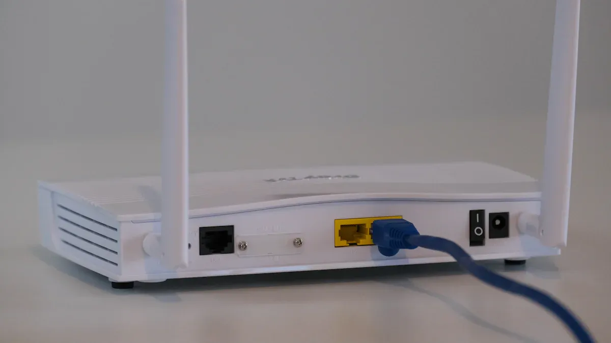 how to use a crimping tool for coaxial cable