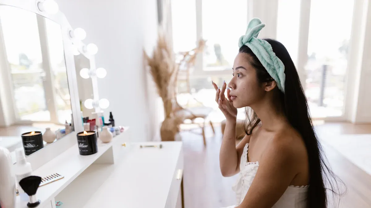 Essential Features of Countertop Makeup Mirrors With Light
