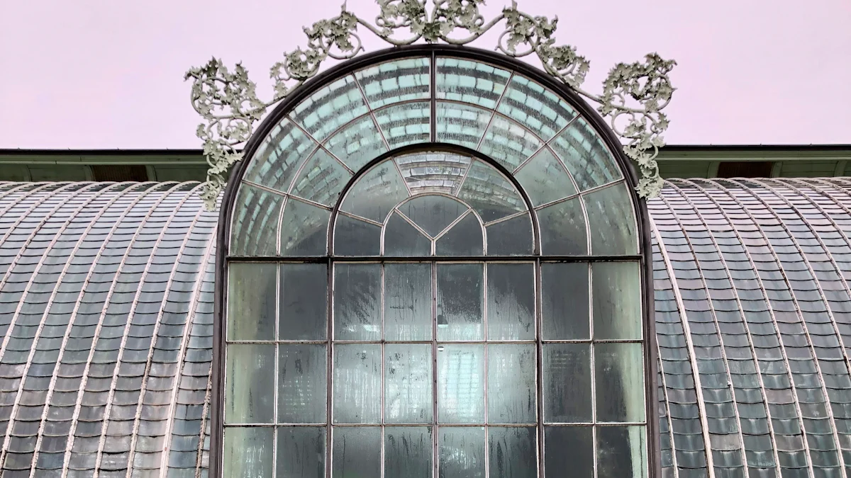 Найкращі поради щодо вибору скління теплиць у 2025 році