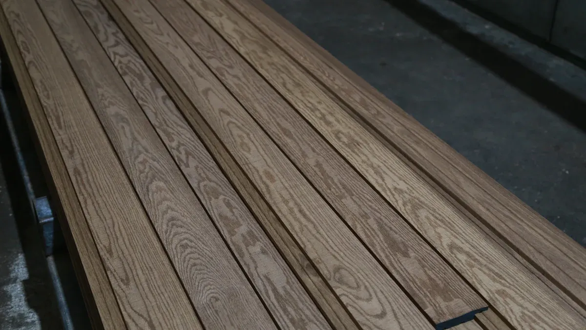 WPC كۆلچەك بېزەكنىڭ تەركىبى ۋە ئالاھىدىلىكى