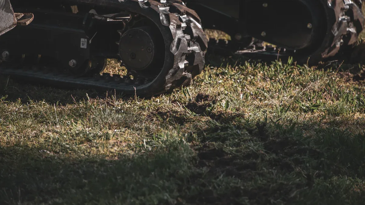 Ho Utloisisa Karolo ea Lipina Tsa Rubber ka Katleho ea Excavator