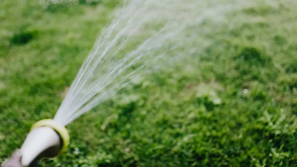 Pourquoi les arroseurs à rotors haute efficacité sont-ils essentiels à la conservation de l'eau ?