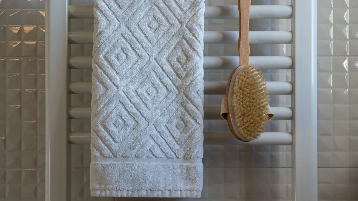 Estudio de caso de hotel de lujo: mejora de los toalleros para una experiencia de 5 estrellas