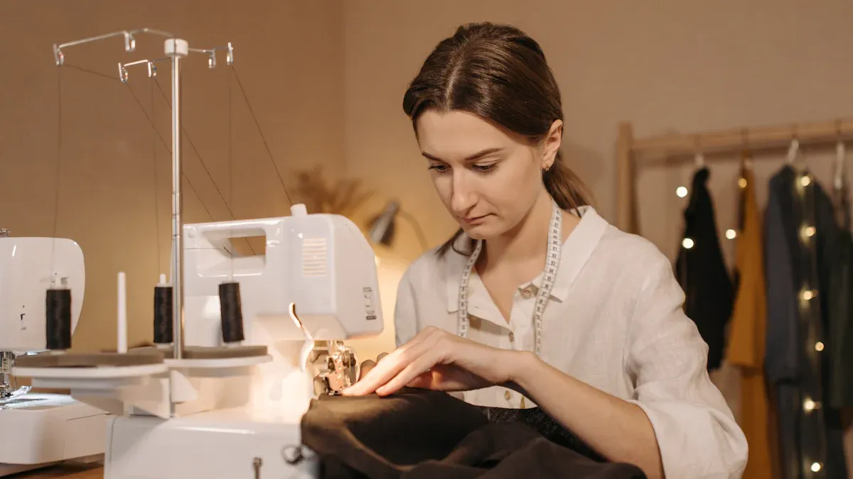 Técnicas sencillas para coser tela de lino lavada a la piedra.