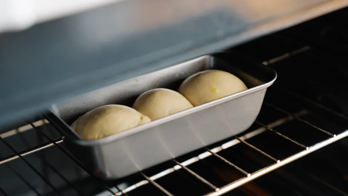 Achieving Perfect Release with a Quality Baking Pan
