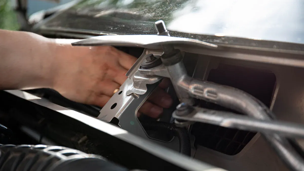Nhà máy sản xuất cần gạt mưa OEM 15 năm kinh nghiệm: Xuất khẩu sang hơn 30 quốc gia