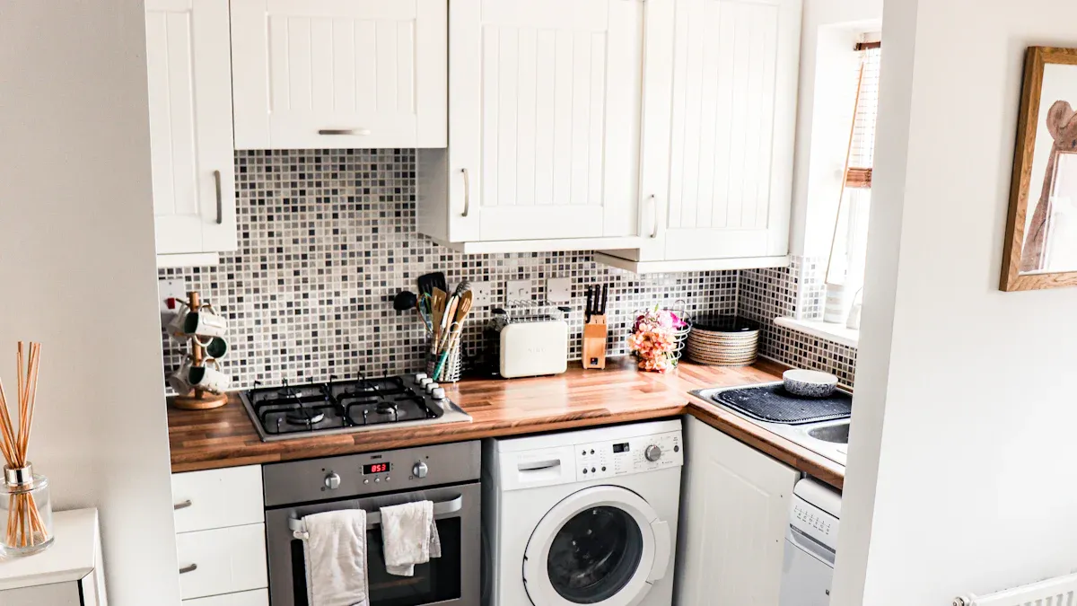 Is it worth buying a microwave grill pan for a small kitchen?插图2 The Small Kitchen Advantage of a Microwave Grill Pan