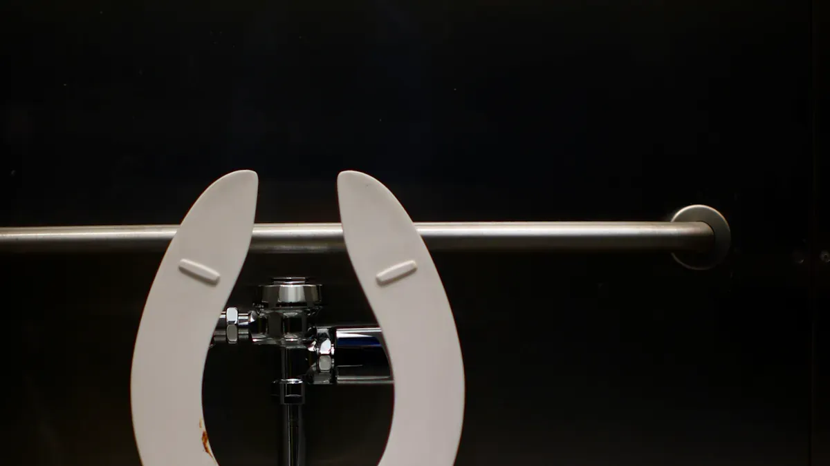 Quelle est la durée de vie moyenne d'une charnière de toilette à fermeture amortie ?