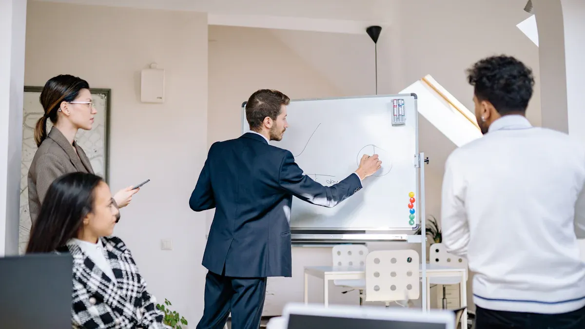 Low Odor for Collaboration and Daily Use