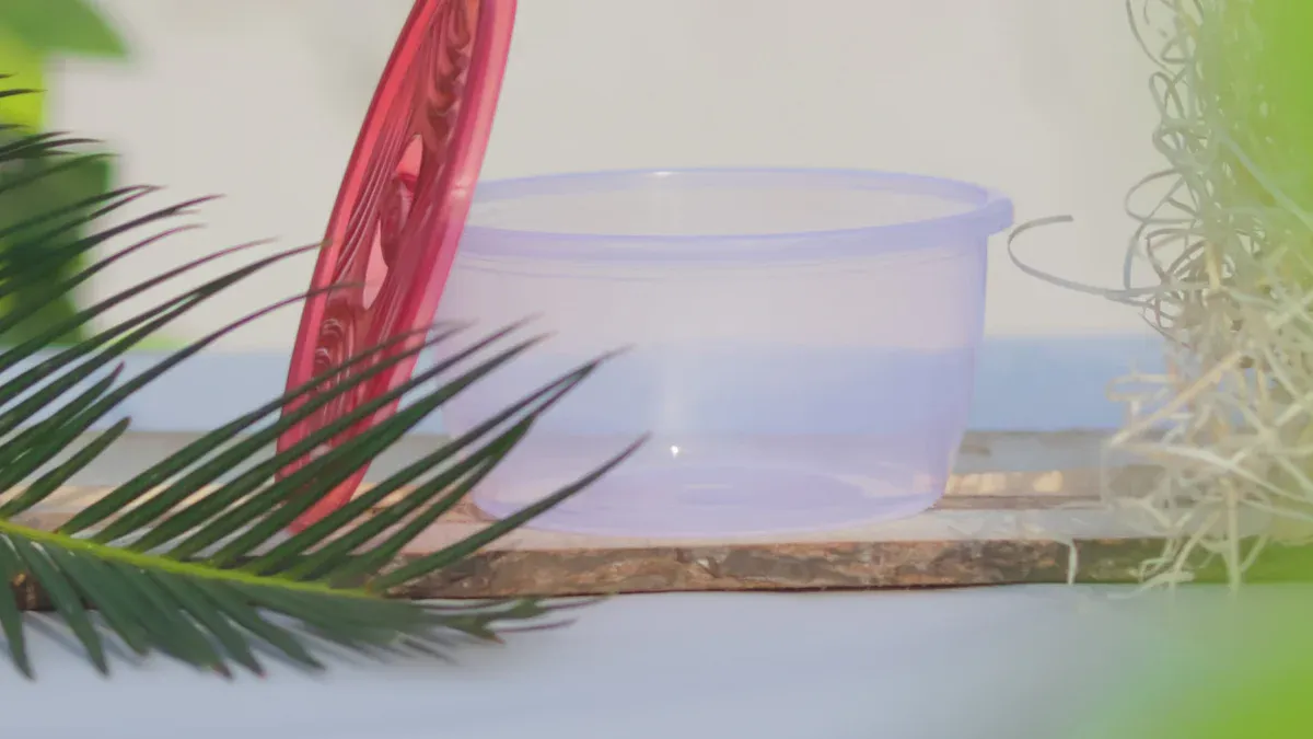 Understanding Food Contact Material Regulations for Microwave Baking Pans