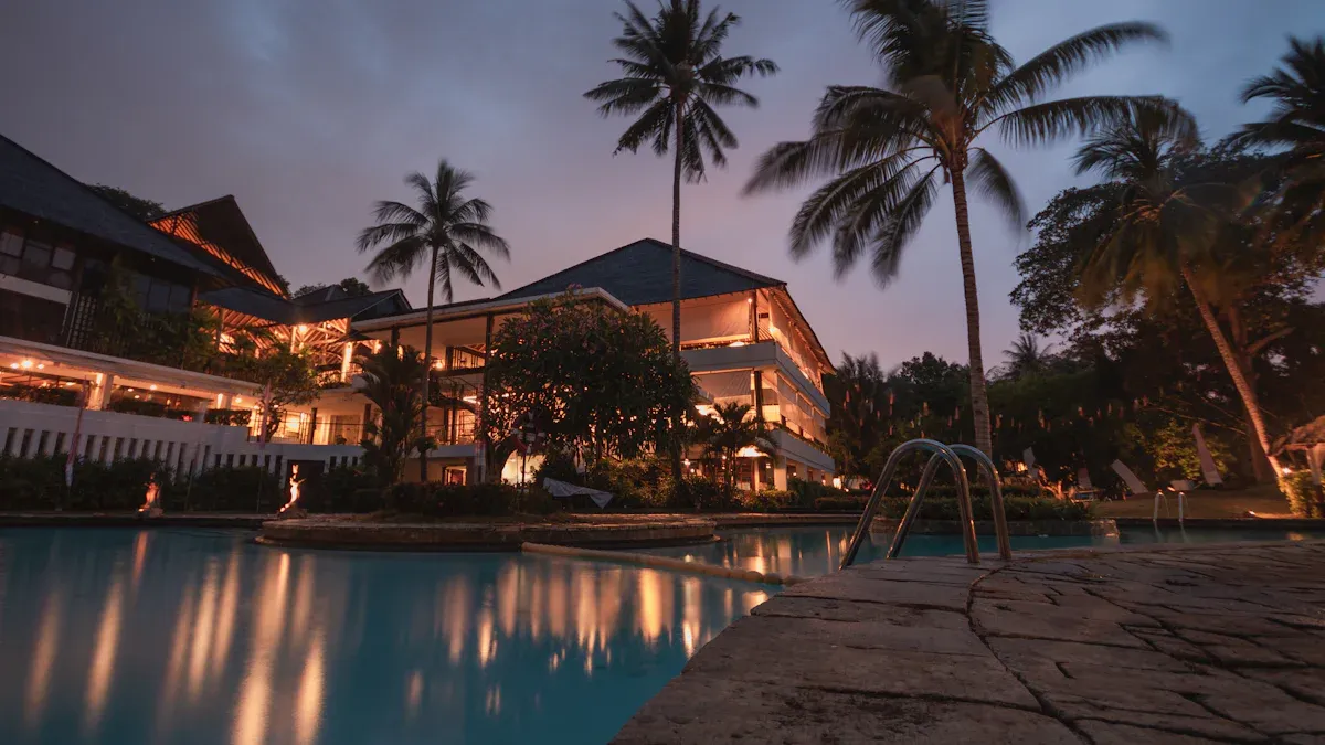 Tailored Landscape Lighting for Hotel Areas