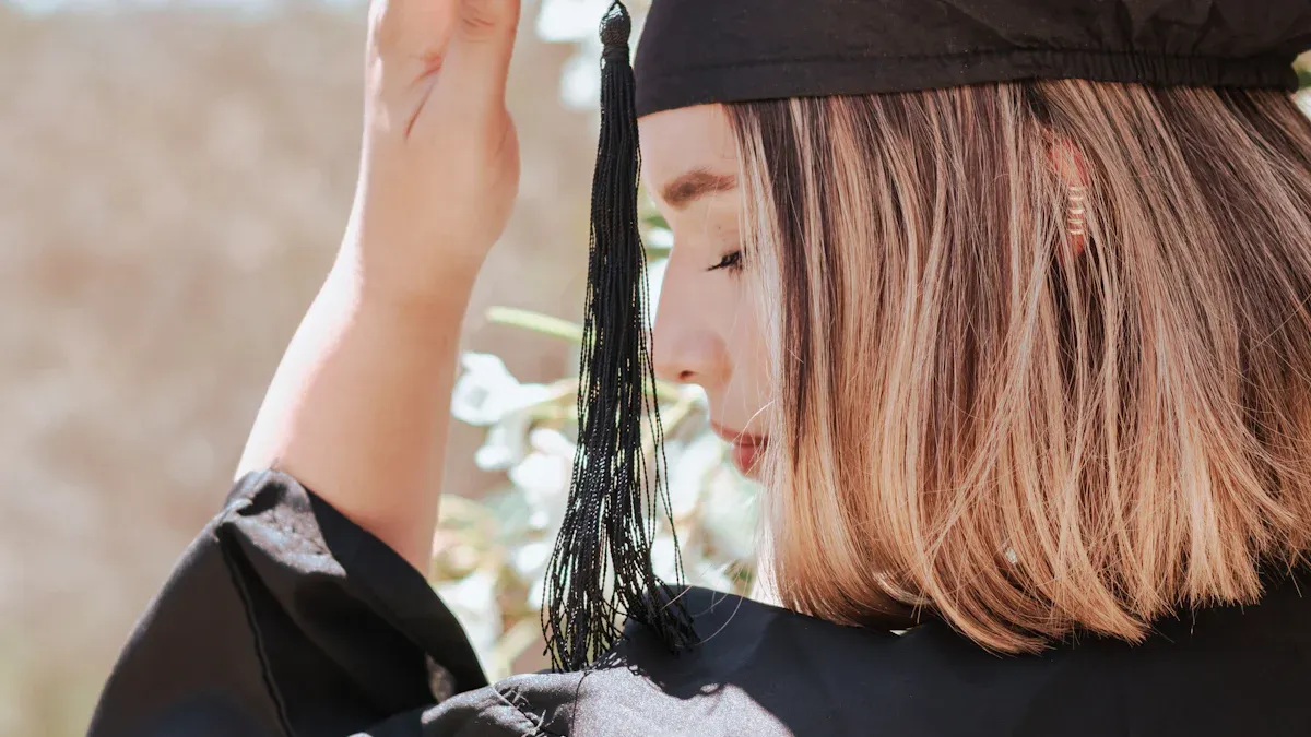 Ensuring the Perfect Fit and Comfort for Your High-Quality Diploma Hat