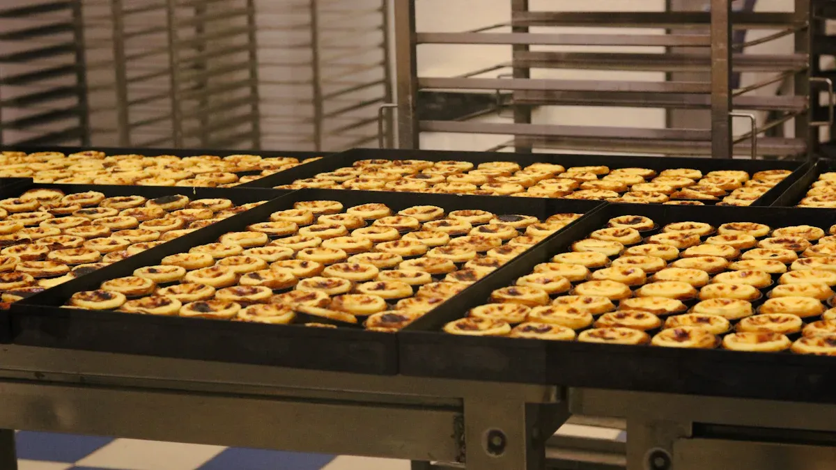 Assessing Manufacturing Capabilities of a Microwave Baking Pans Supplier
