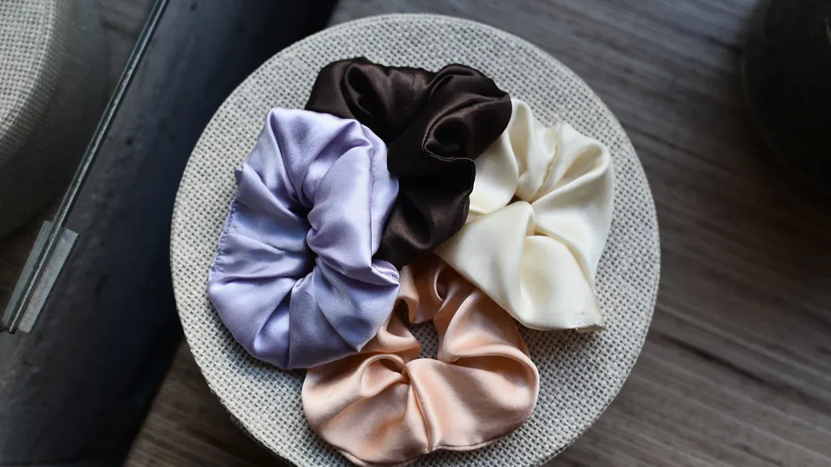 Sab saum toj 10 Cov Lag Luam Lag Luam Lag Luam ntawm Silk Hair Ties rau Kev Yuav Khoom Loj (2025)