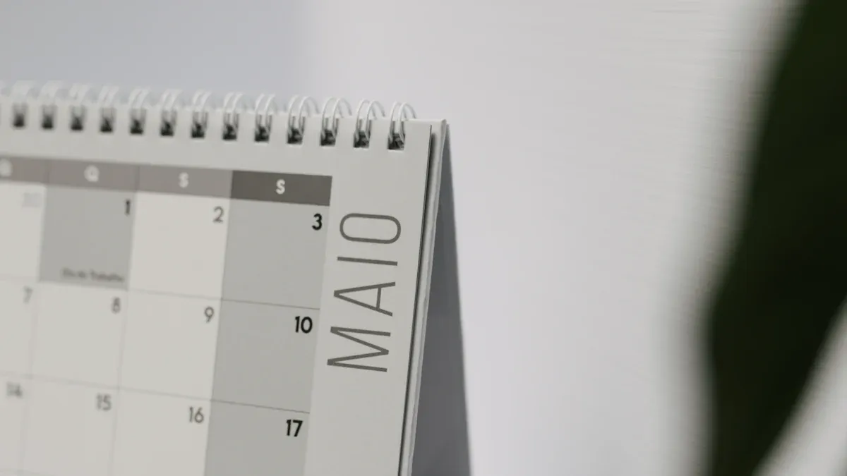 Seasonal Sourcing Calendar: Best Times to Order Polo Shirts for Maximum Profit