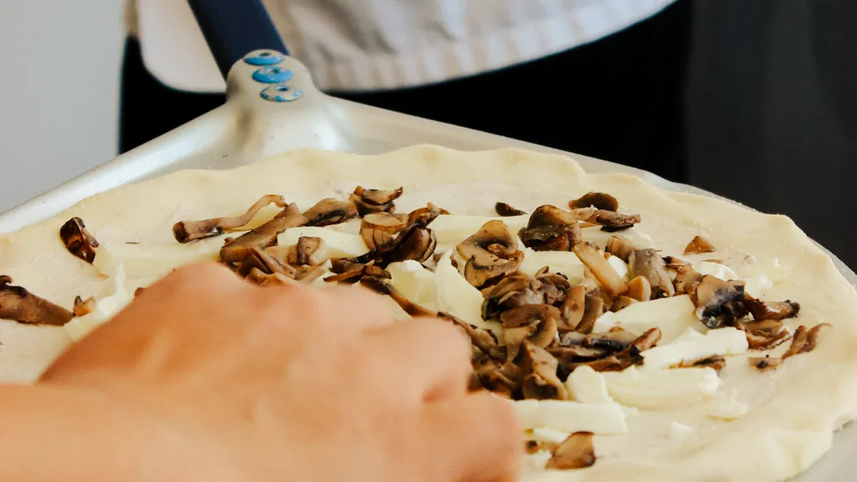 Air Fryer Pizza Rolls with Transparent Window: Layer-by-Layer Recipe Guide插图2 Assembling the Pizza Rolls