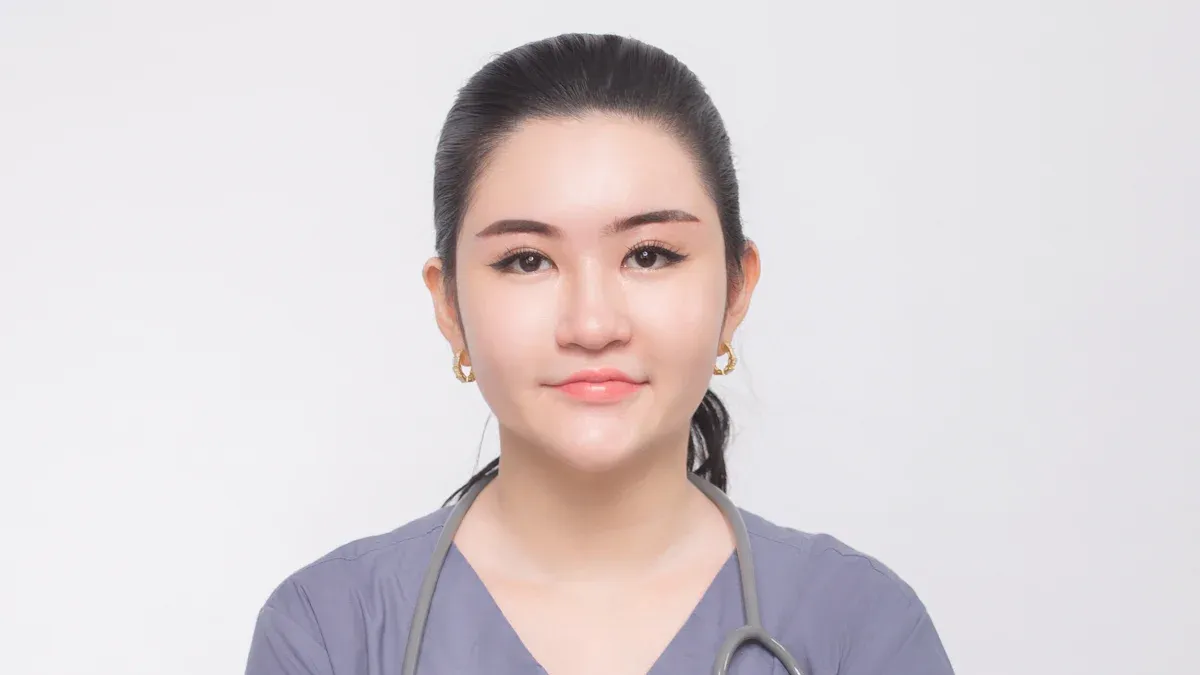 Tueddiadau'r Dyfodol mewn Ffabrigau Gwisgoedd Meddygol