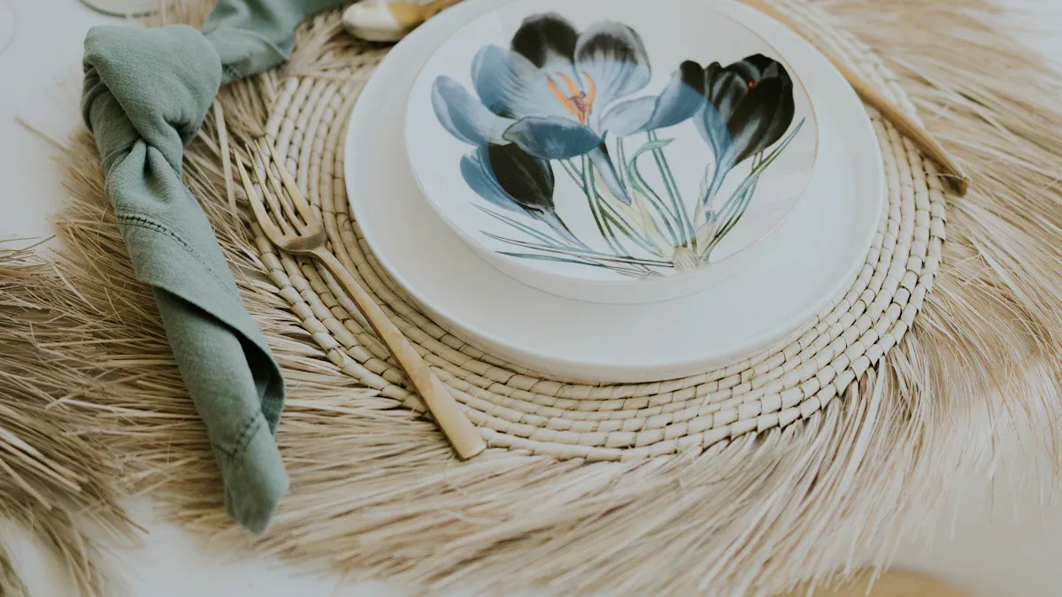 Benefits of Elegant Disposable Plates