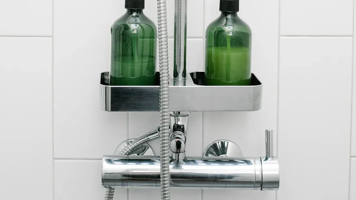 Guide d'achat d'étagères de douche pour la durabilité