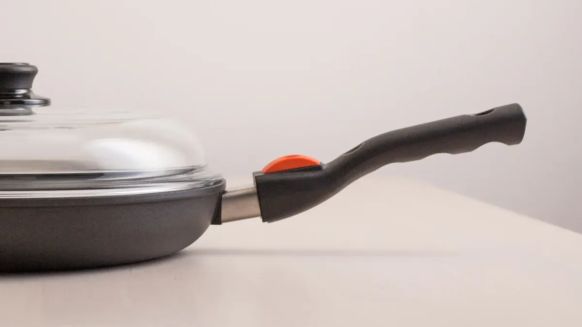 Making a Perfect Glass Lid for Your Oval Pan Made Easy