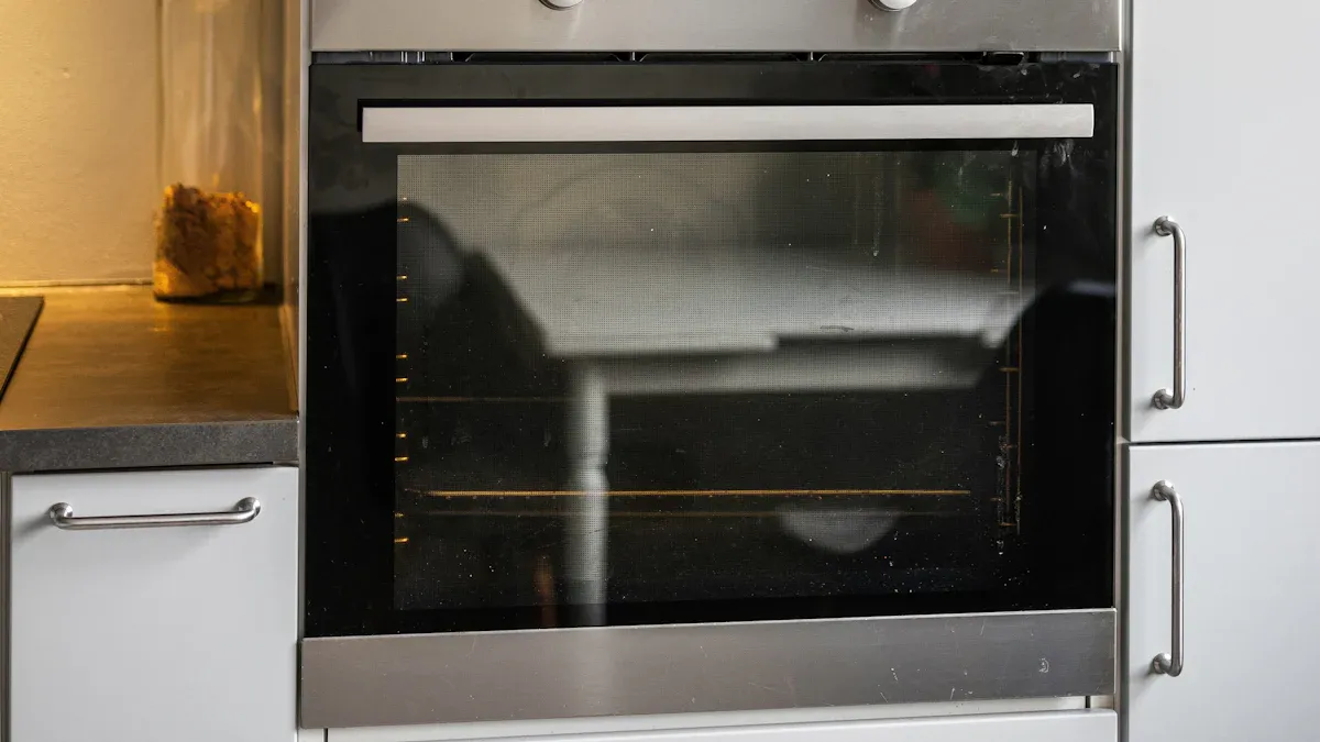 Microwave Grill vs. Convection Oven: Which One Should You Choose for Your Kitchen?