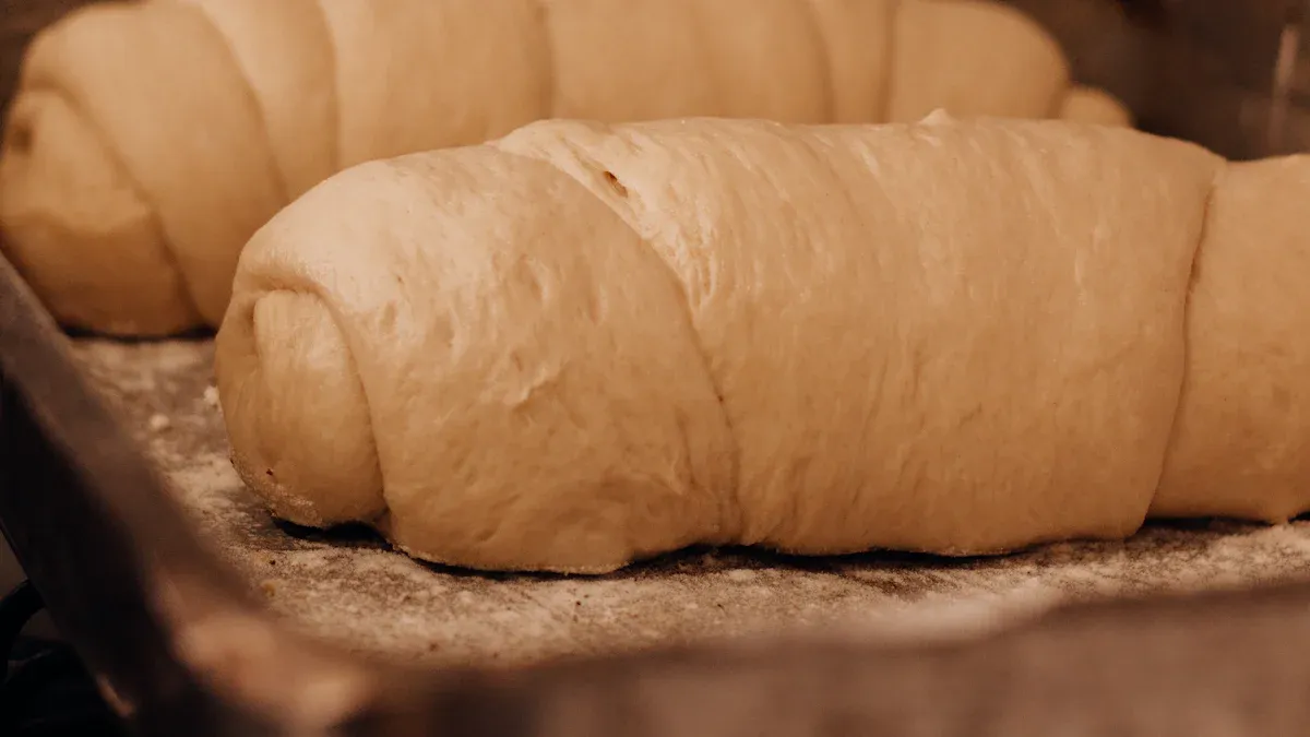 What Makes a Quality Baking Pan Essential for Home Bakers?