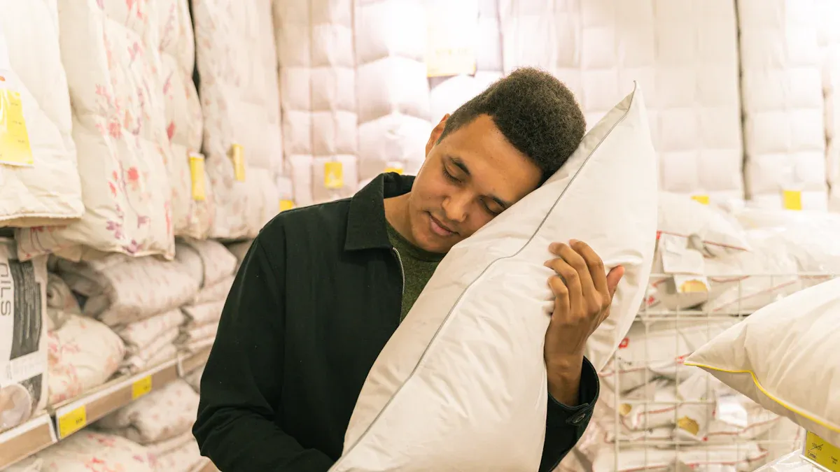 Momwe Mungapemphe ndi Kuwunika Zitsanzo za Silk Pillowcase