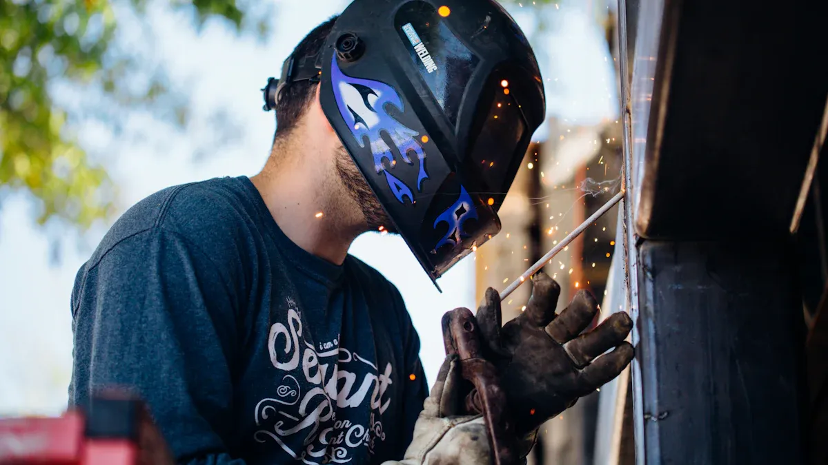Auto Darkening Welding Helmet Not Darkening