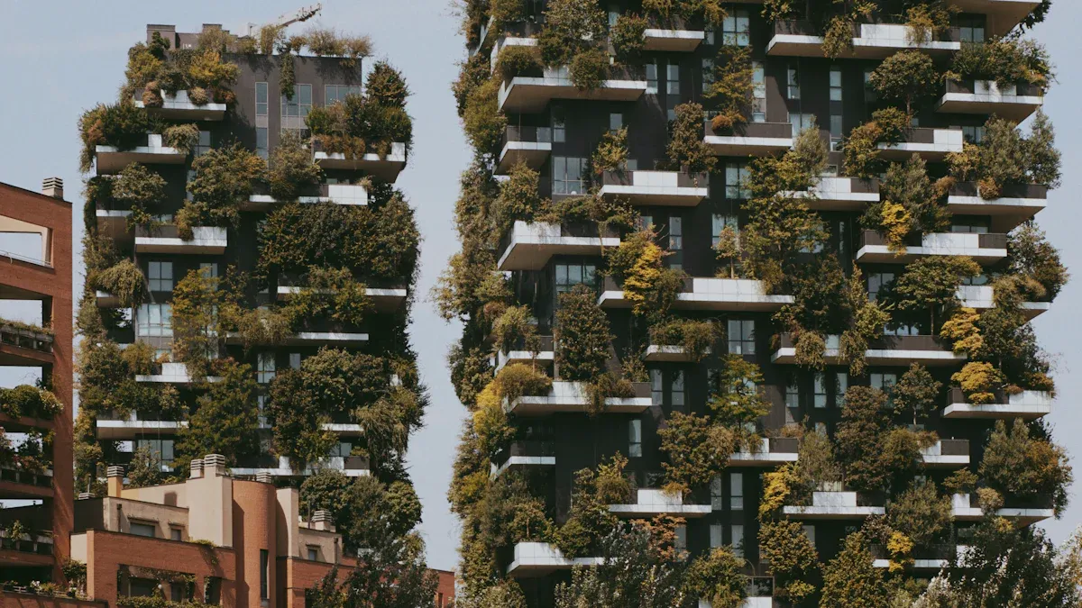 Maximizing Land Use: High-Density Cultivation Strategies with Vertical Planter Systems