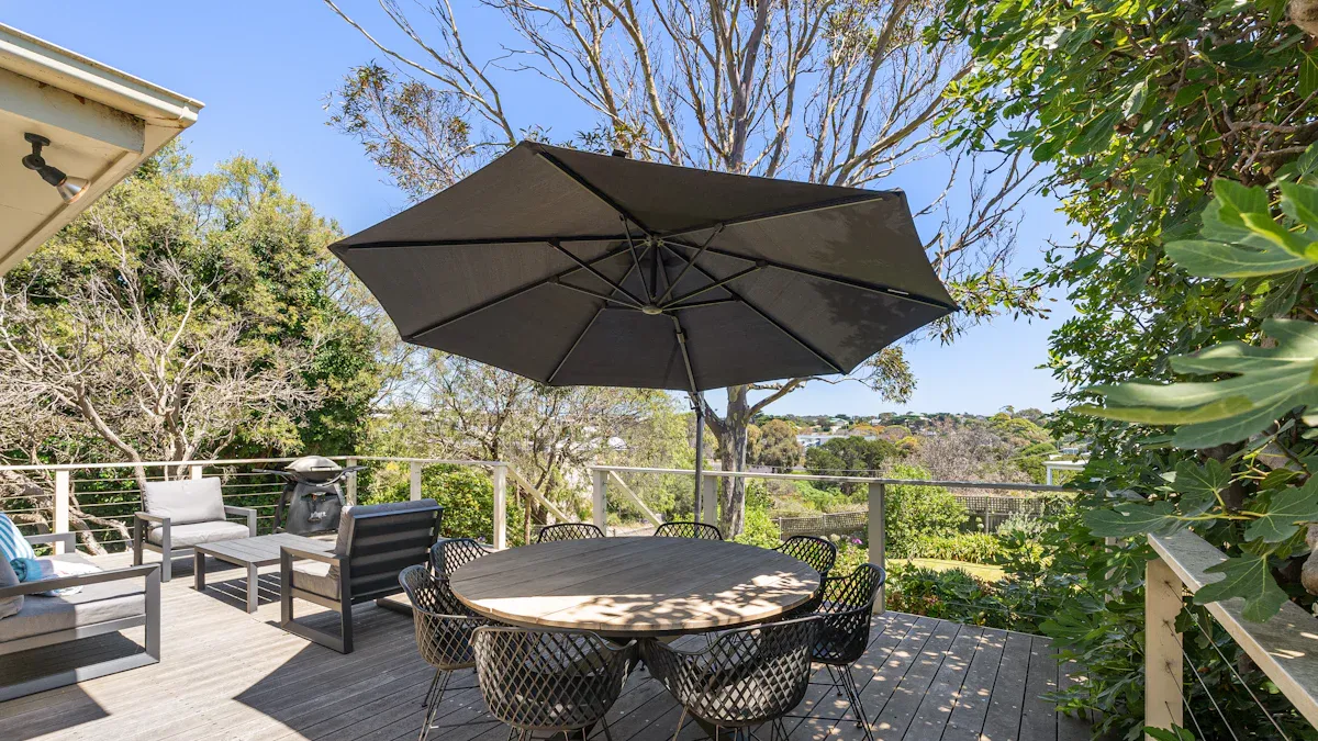 Comparaison des matériaux pour les parasols de terrasse