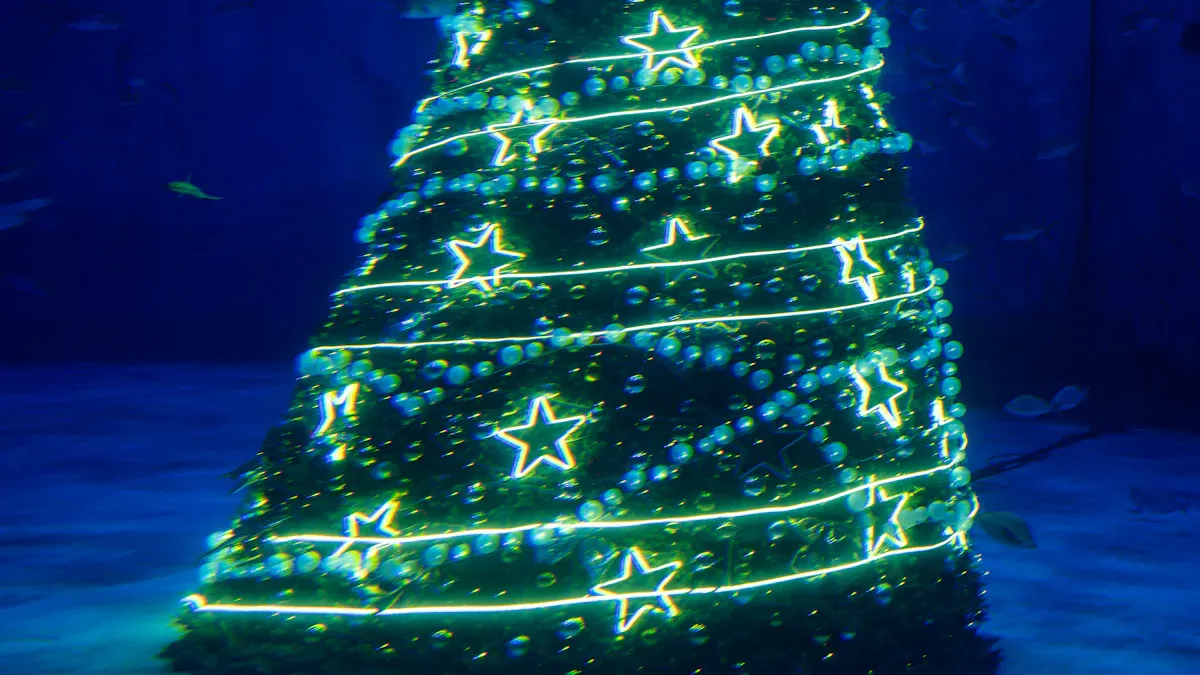 100 Ways to Turn a Submersible Light into a Pool Christmas Tree