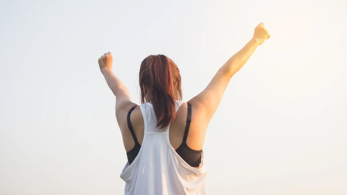 Alternativa a la silla de escritorio con pelota de yoga: Soluciones de bienestar para la oficina 2025