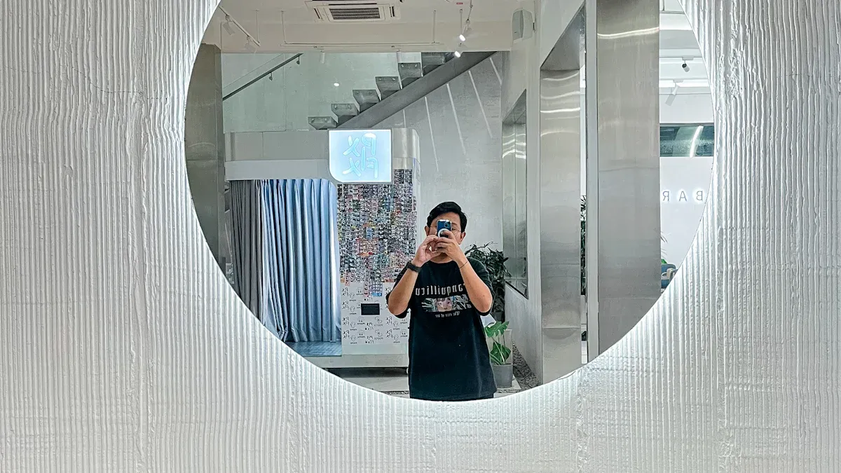 7. Time and Temperature Display on the GM1111 LED Bathroom Mirror Light